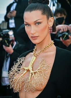 Bella Hadid quits drinking after seeing her brain scan