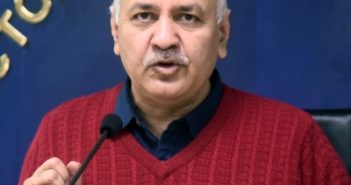 Punish officials who obstruct Mohalla clinics ahead of MCD polls: DyCM to L-G. Delhi Deputy Chief Minister Manish Sisodia on Sunday wrote aPunish officials who obstruct Mohalla clinics ahead of MCD letter to Lt. Governor V.K. Saxena seeking punishment for those officials who "conspired to obstruct the working of Mohalla clinics ahead of the MCD election."