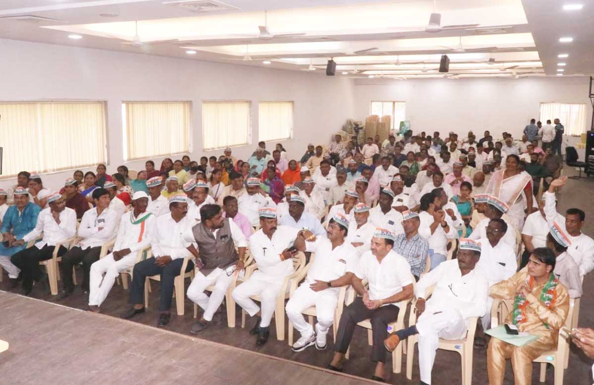 Maharashtra Pradesh Unorganized Workers and Employees Congress State Executive Meeting concluded