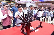 Union Minister Narayan Rane Unveils Khadi Fest 2023