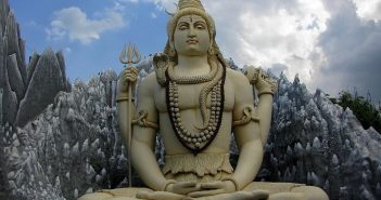 Sacred Significance of Monday in Hindu Scriptures